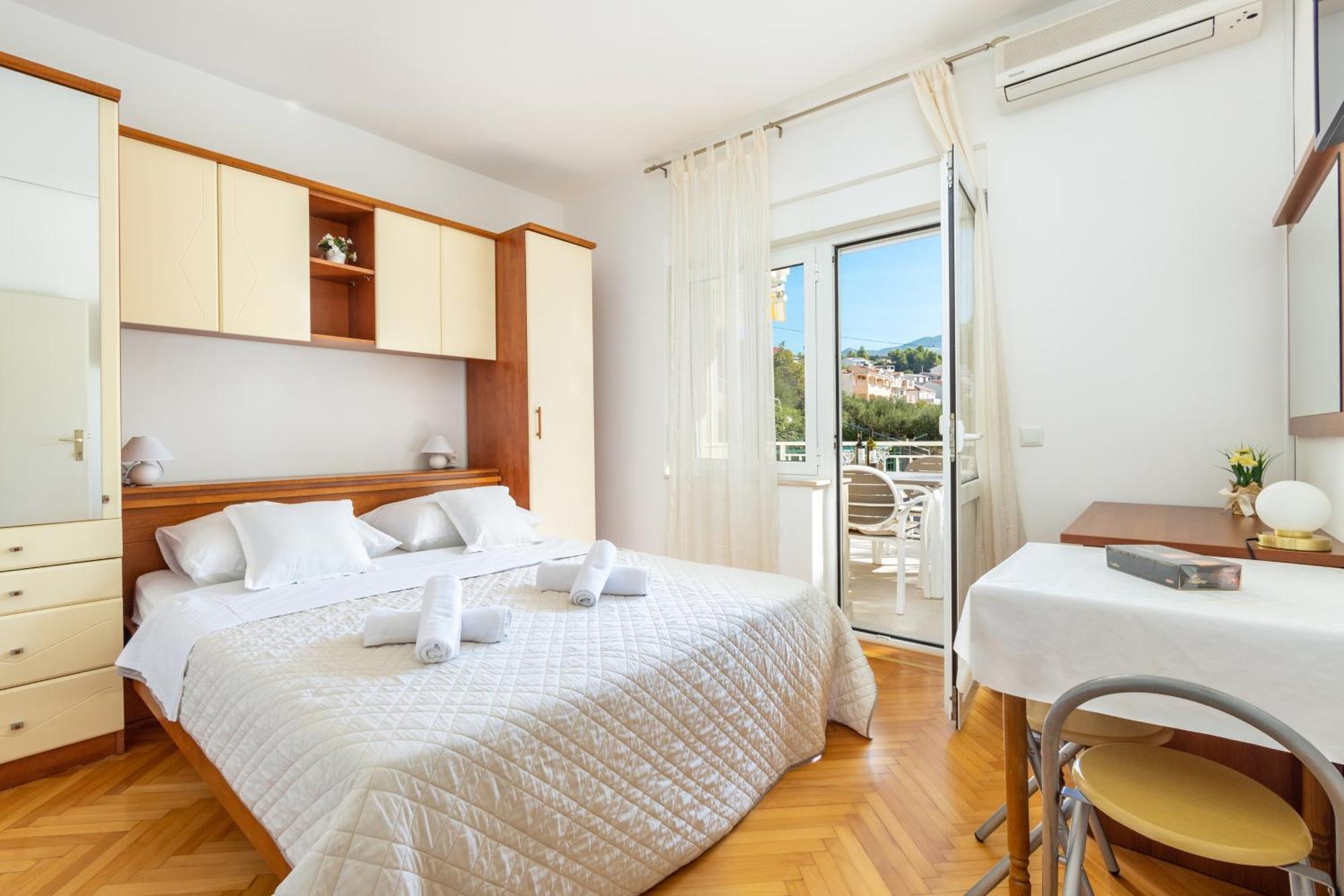 Apartments By The Sea Duce, Omis - 946 Экстерьер фото