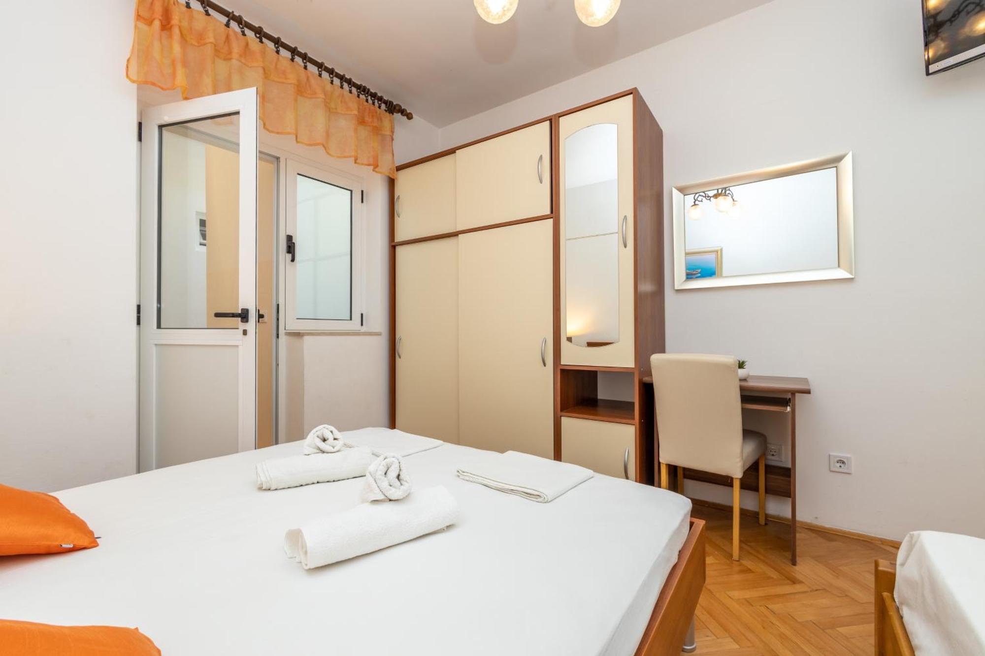 Apartments By The Sea Duce, Omis - 946 Номер фото