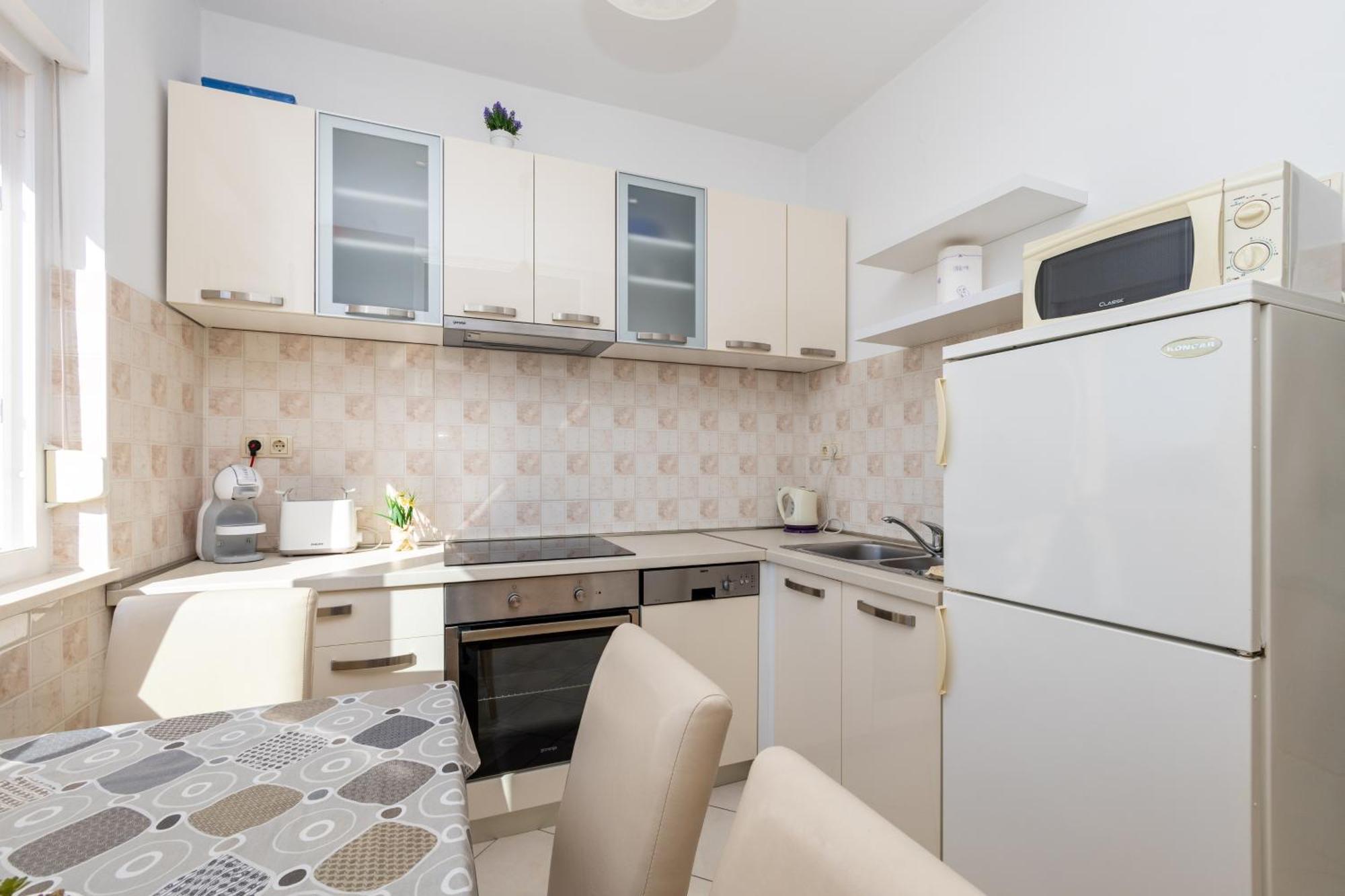 Apartments By The Sea Duce, Omis - 946 Номер фото