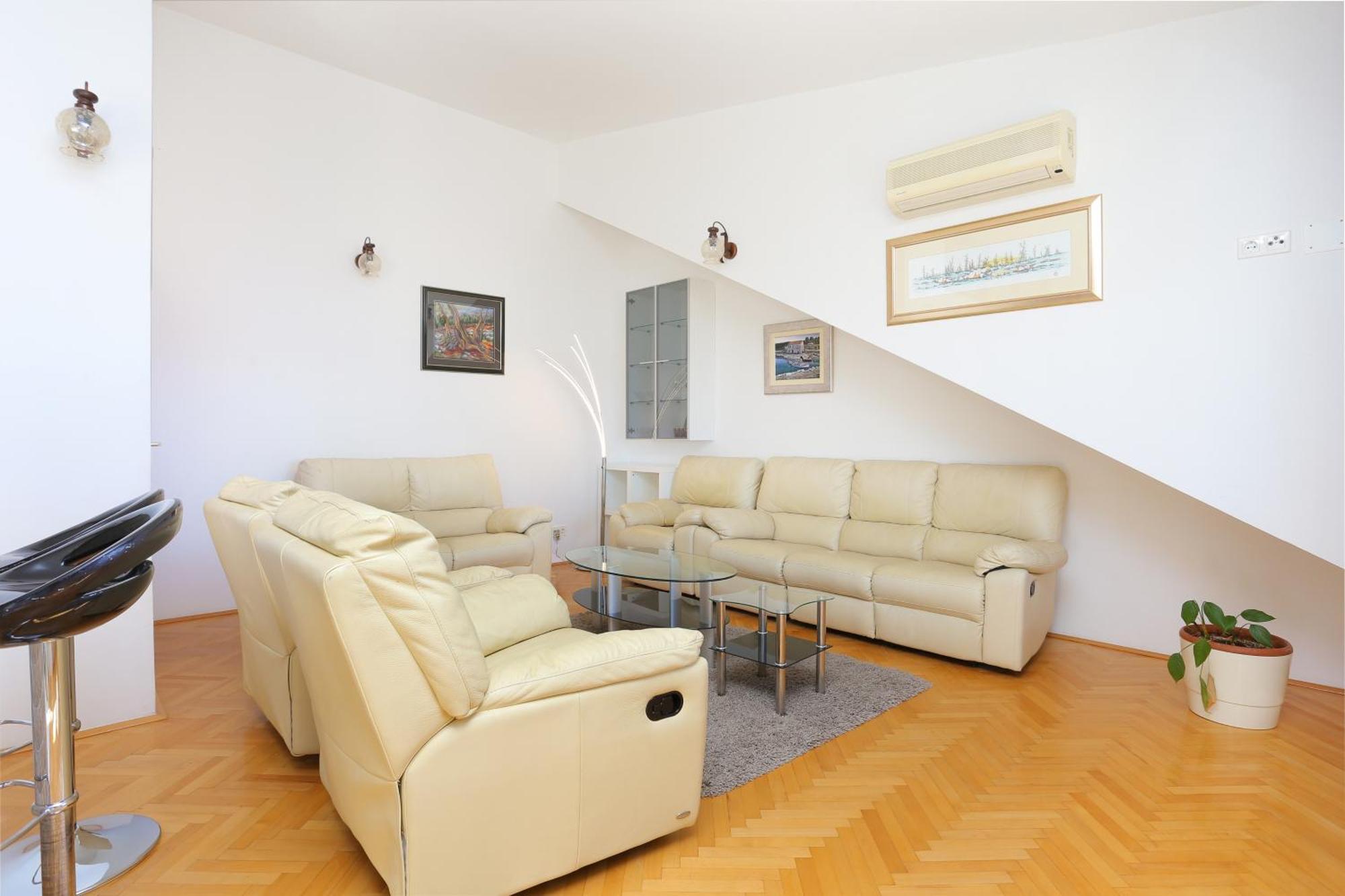 Apartments By The Sea Duce, Omis - 946 Номер фото